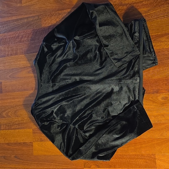 Black Velvet Open Front Blazer - Picture 3 of 3